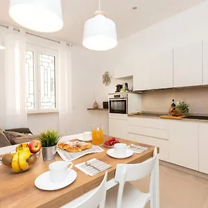 Colosseum Holidays - Marco Aurelio Holiday home